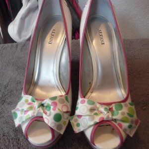 White Alfani wedges size 9M